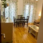 Centro Moderno De Santa Cruz * Αντεκέρα
